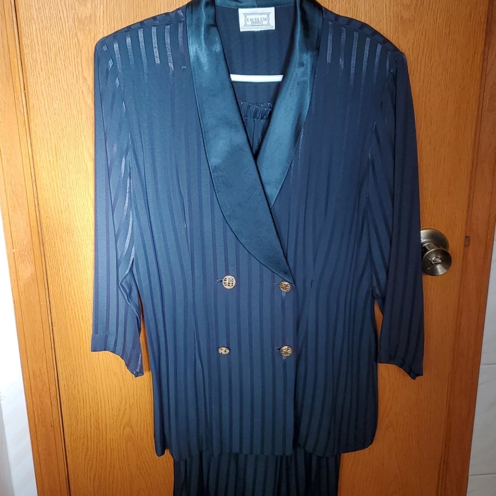 Boss Vibes New Vintage dress suit